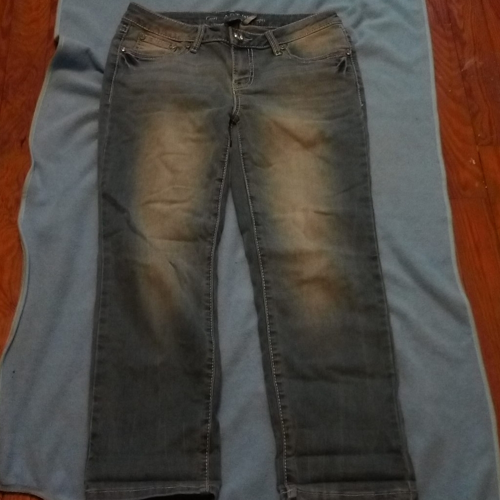 Apt. 9 distressed capri jeans, sz. 4